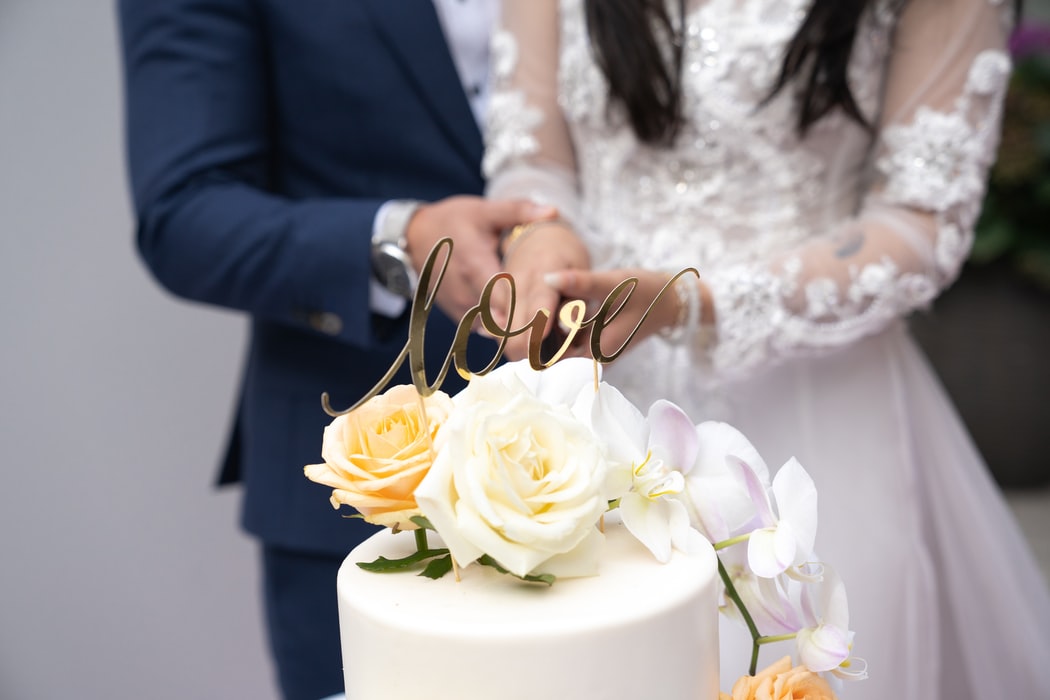 WEDDING-CAKE
